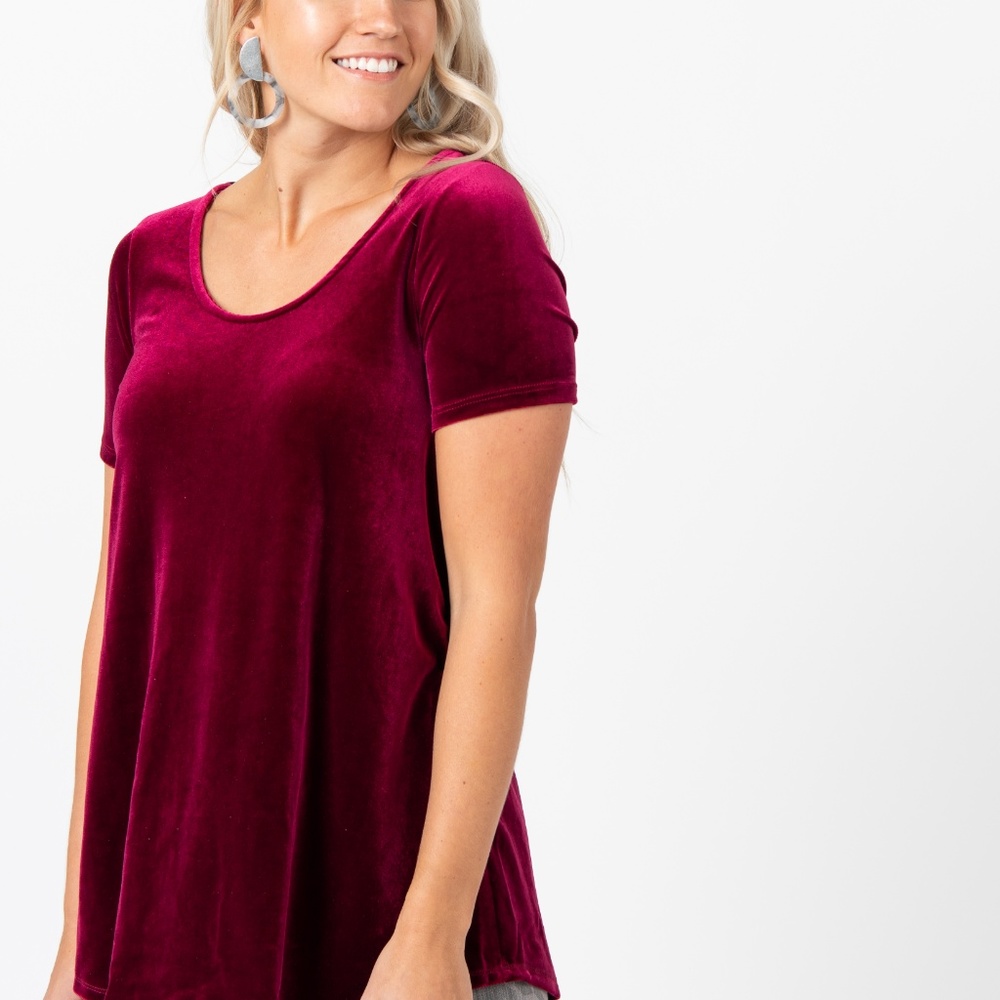 Agnes & Dora Velvet Everyday Tee